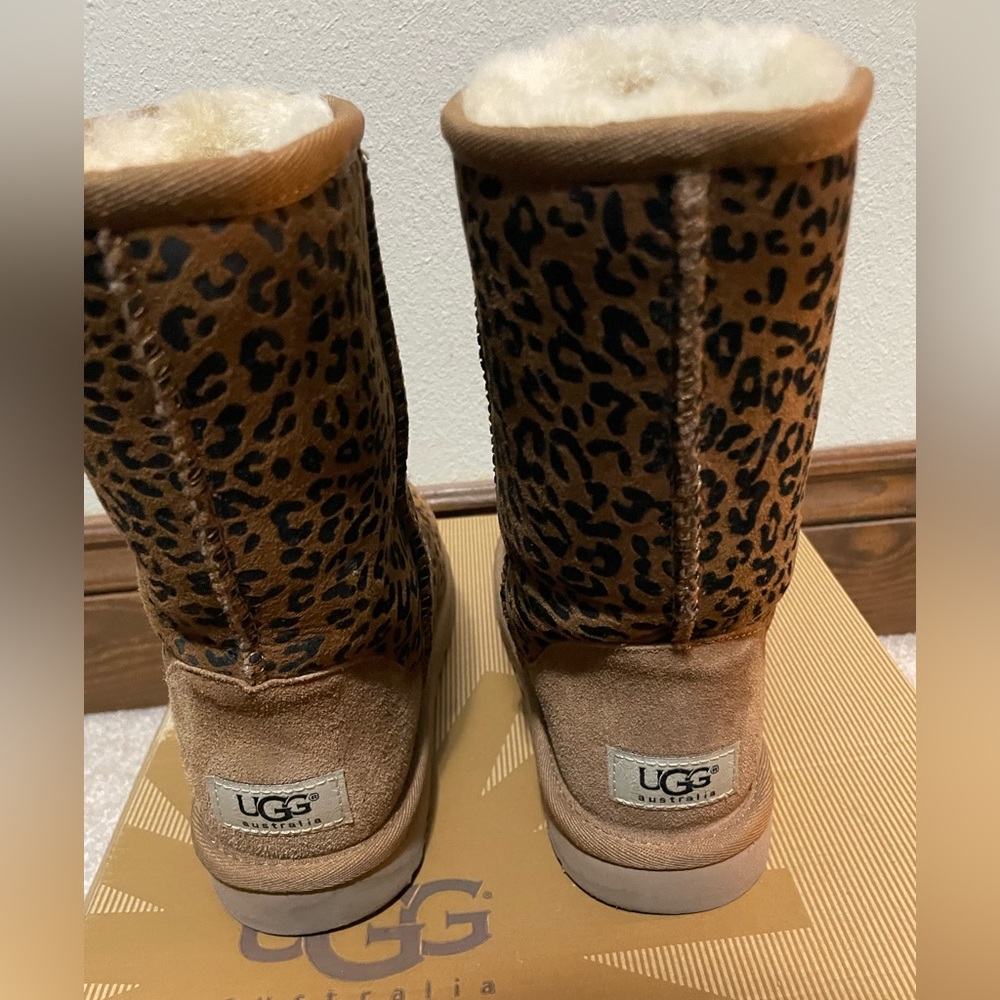 Leopard UGGS